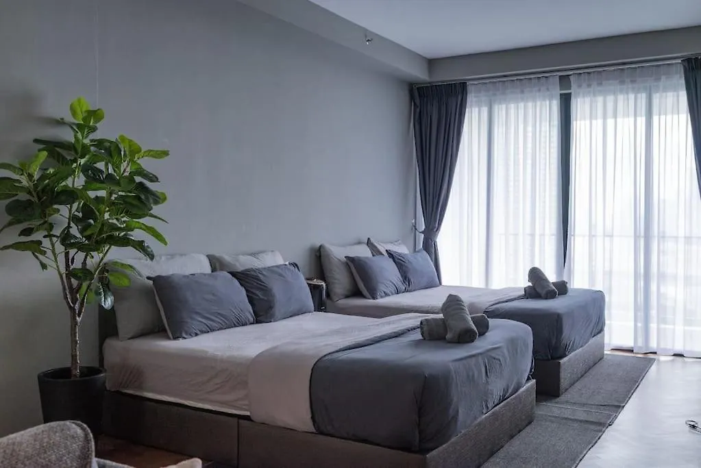 Deluxe Seaview Suite Twin Bed By The Only Bnb Tanjung Tokong 0*,